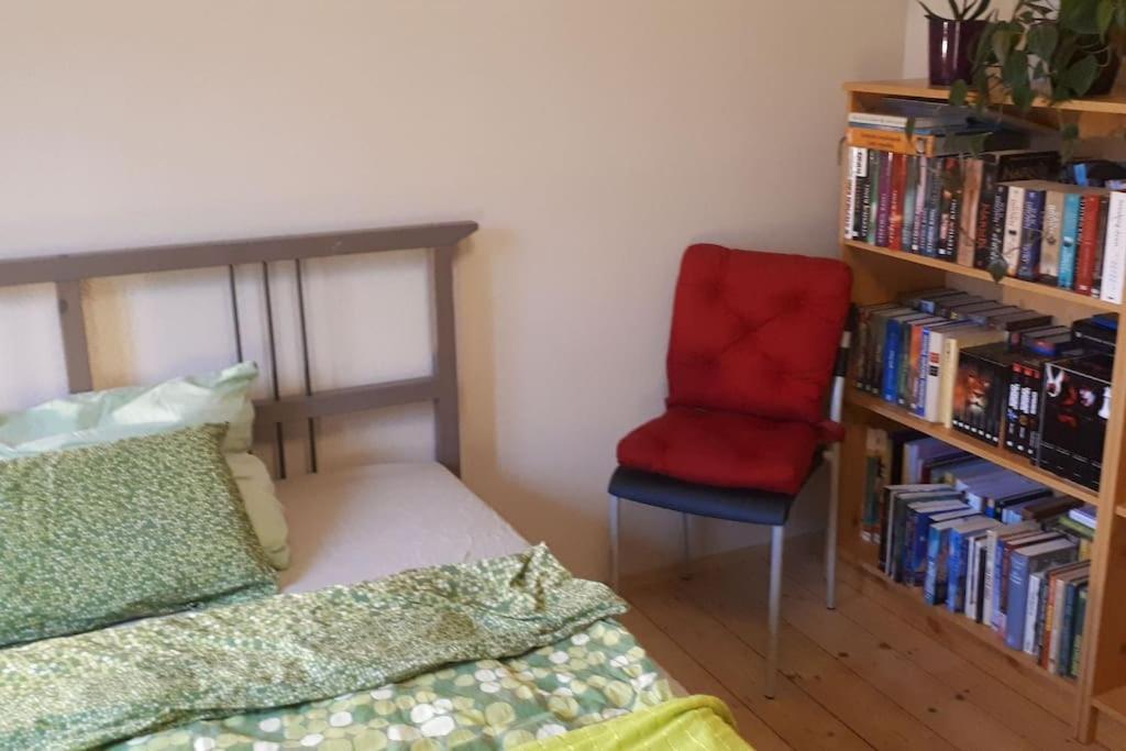 Private Room In Our Home With Free Vvo Ticket & Cats Pirna Eksteriør bilde